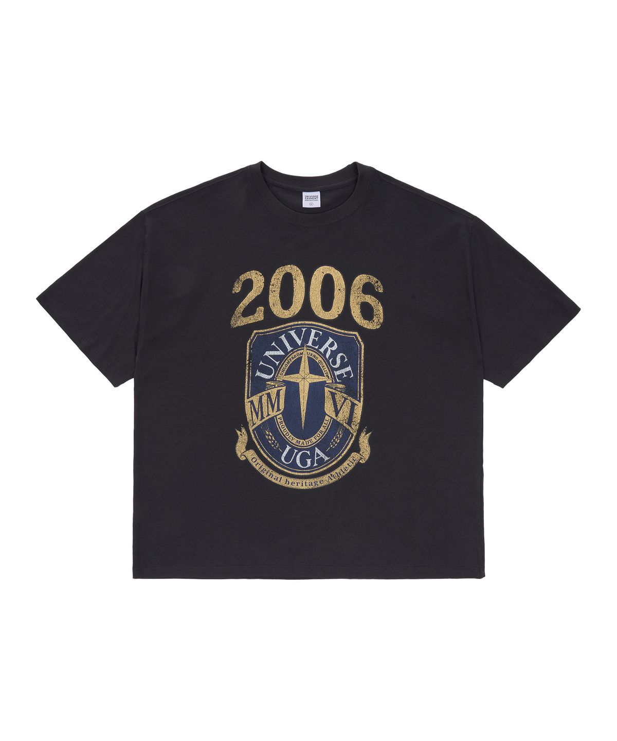 유니버스 가먼트(UNIVERSE GARMENT) HTG 엠블럼 티셔츠_CHARCOAL