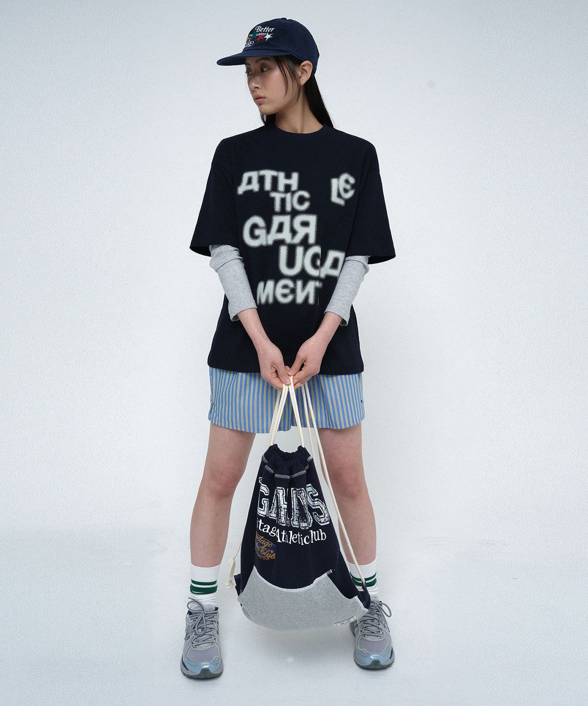 유니버스 가먼트(UNIVERSE GARMENT) 싸인 그래피티 티셔츠_NAVY