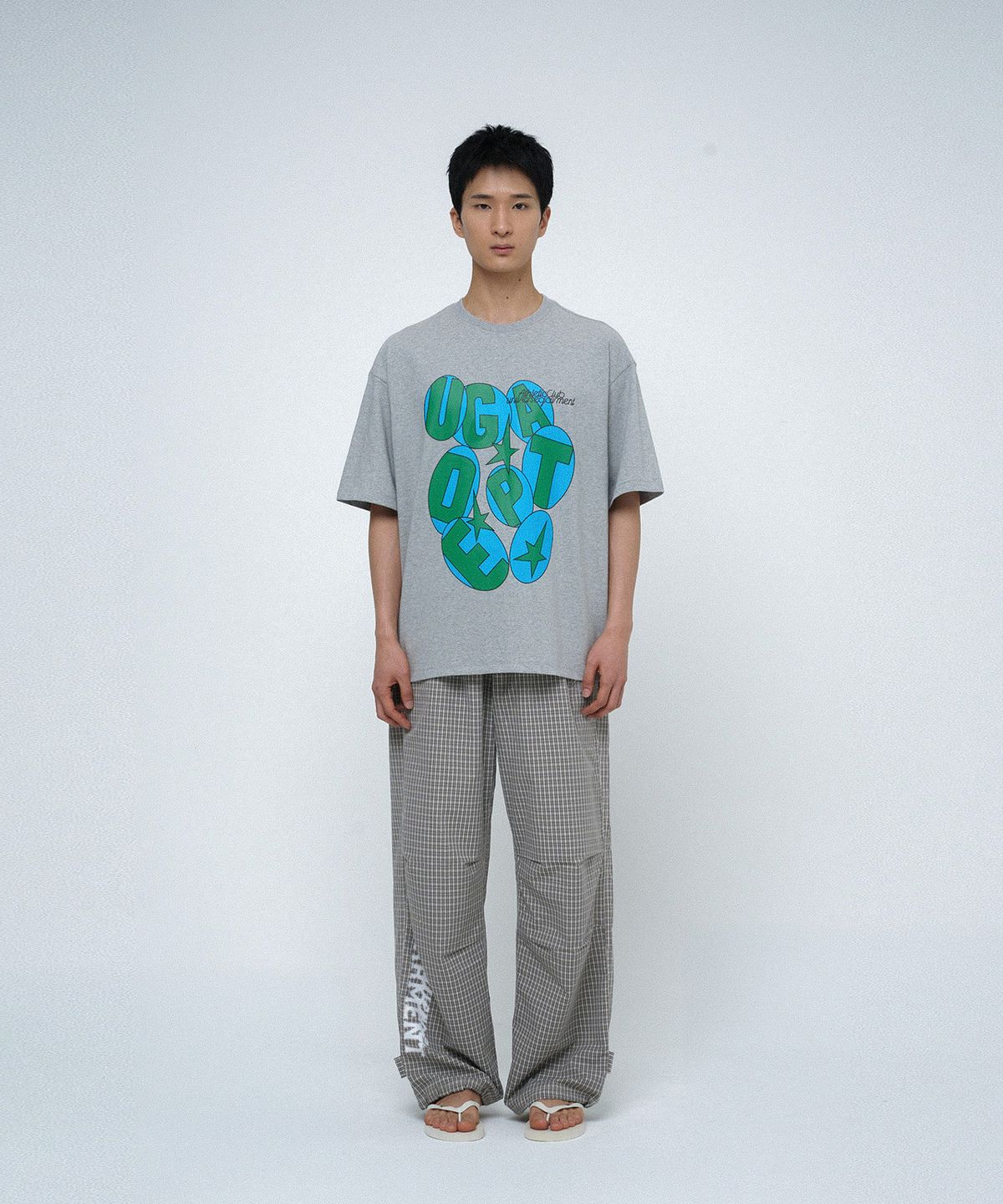 유니버스 가먼트(UNIVERSE GARMENT) 서클 텍스트 프린트 티셔츠_MELANGE GREY
