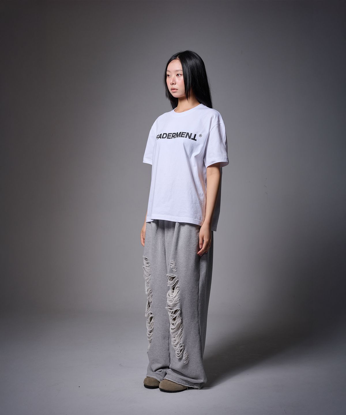페이더먼트(FADERMENT) 클래스 데미지 스크래치 스웨트 팬츠(Beige)