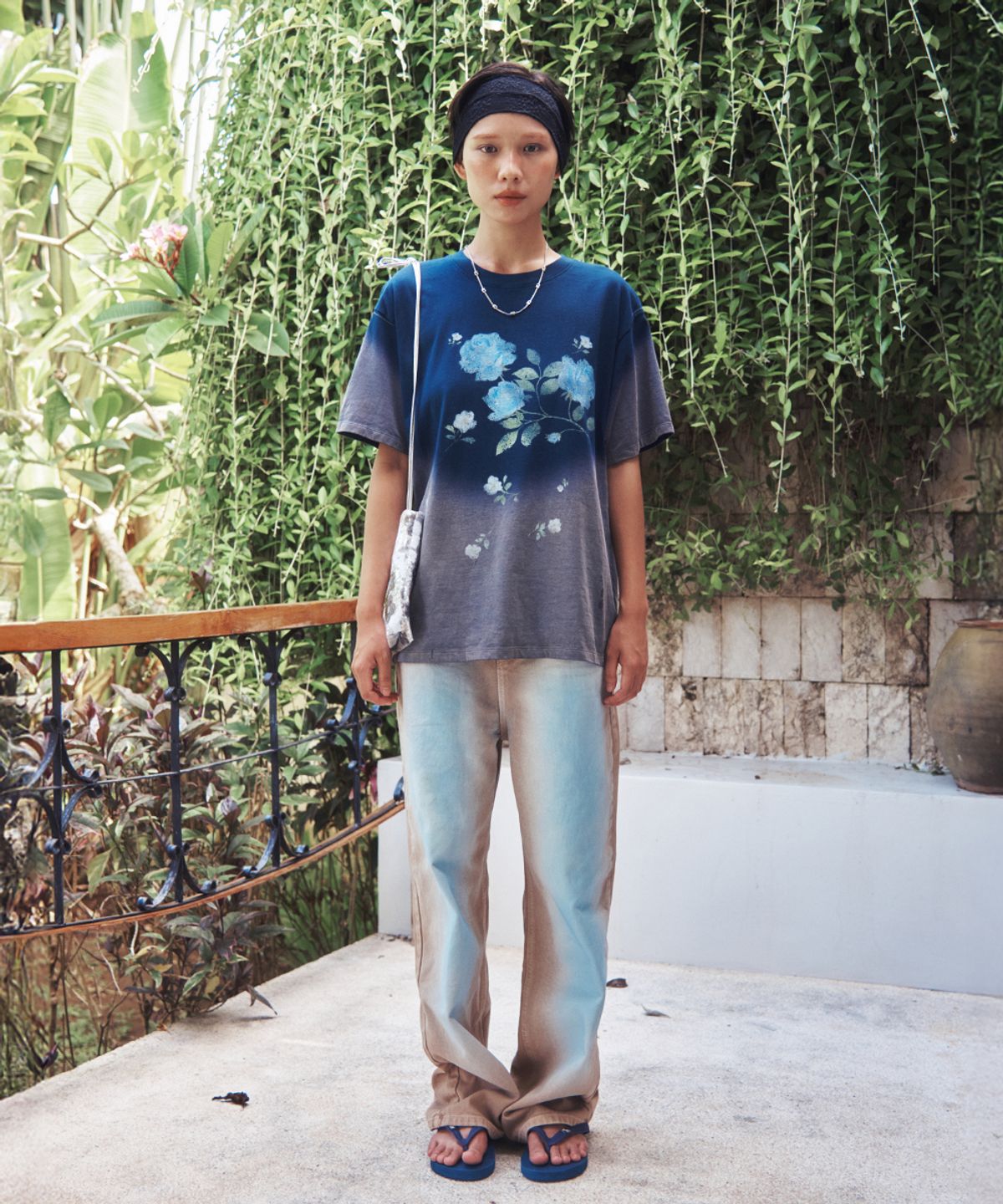 센토르(CENTAUR.KR) VINTAGE WASHED FLOWER T-SHIRT_NAVY