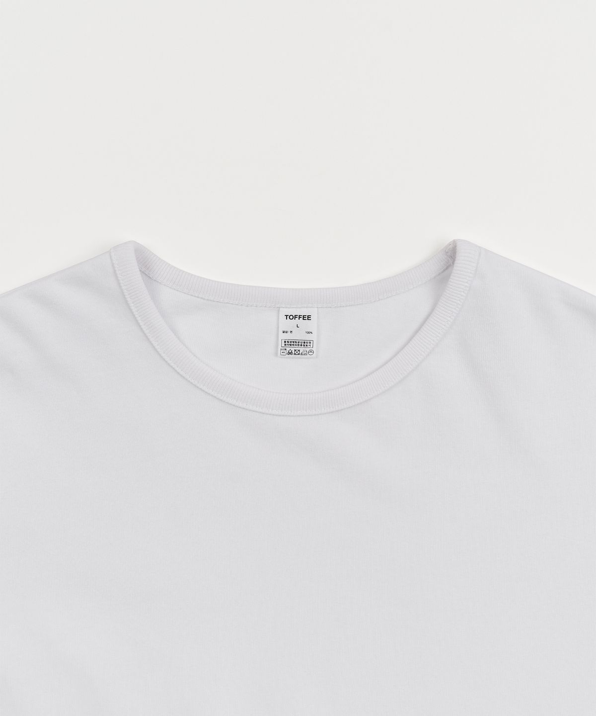 토피(TOFFEE) [S-XXL] 슬림 크롭 하프 티셔츠 (WHITE)
