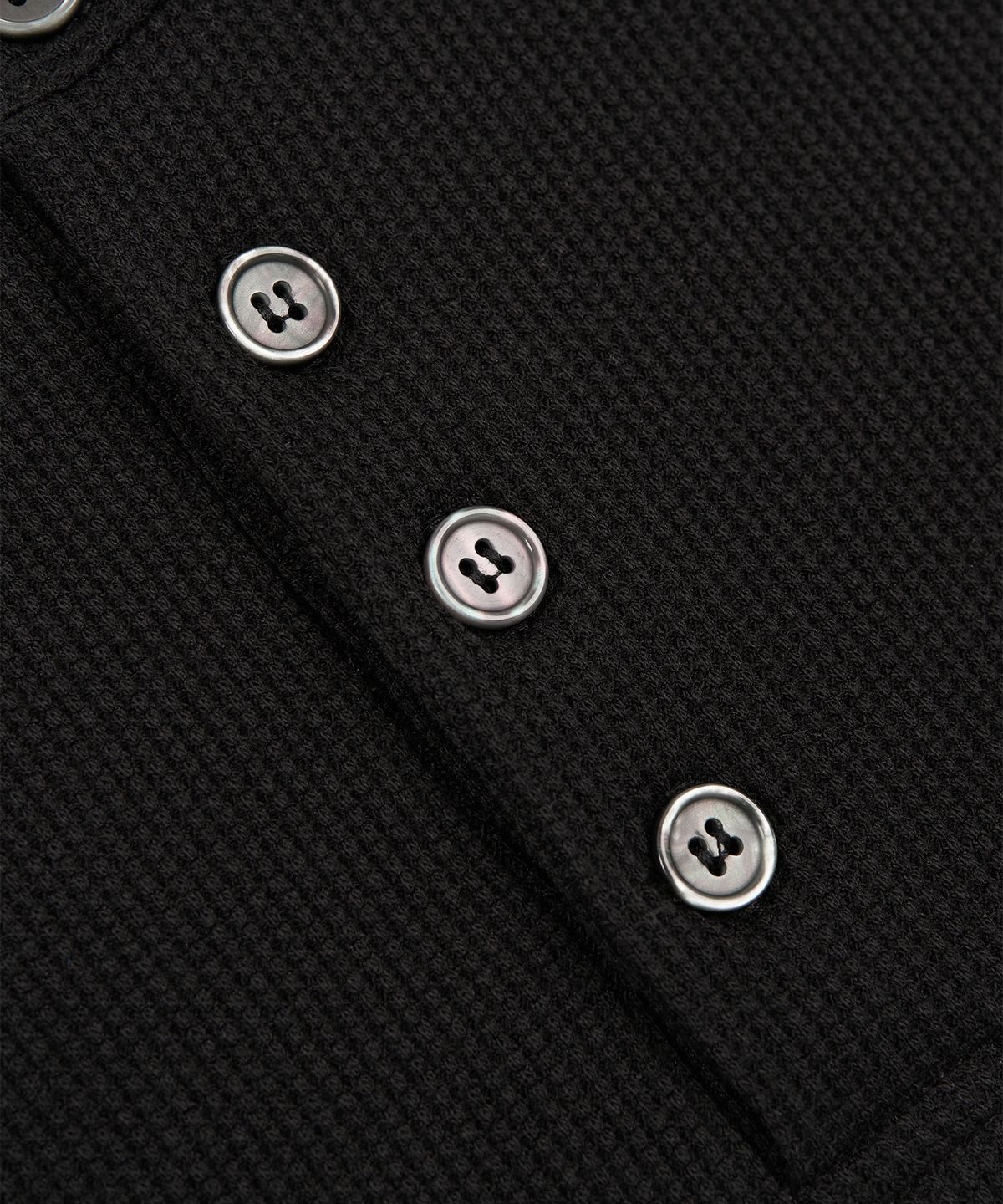 엑스컨테이너(EXCONTAINER) 헨리넥 와플 하프 슬리브 (BLACK)