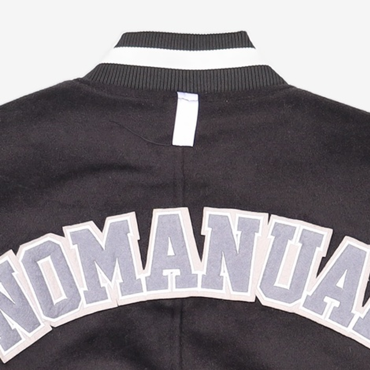 노매뉴얼(NOMANUAL) 스타디움 재킷 100