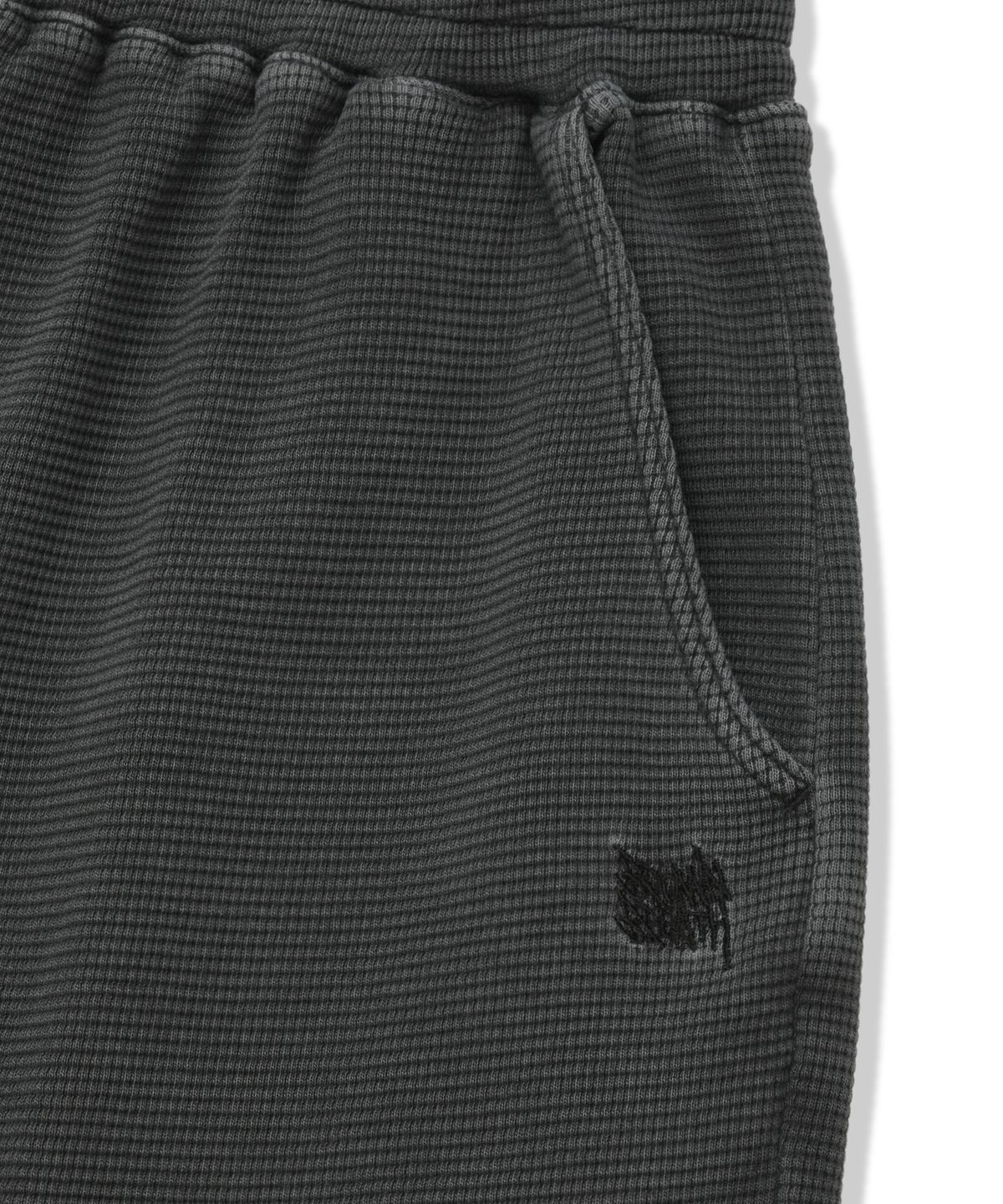 브라운브레스(BROWNBREATH) WAFFLE PIGMENT SHORTS - CHARCOAL