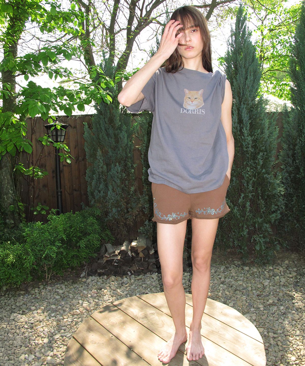 센토르(CENTAUR.KR) FLOWER NEEDLEWORK HOTFIX SHORTS_BROWN
