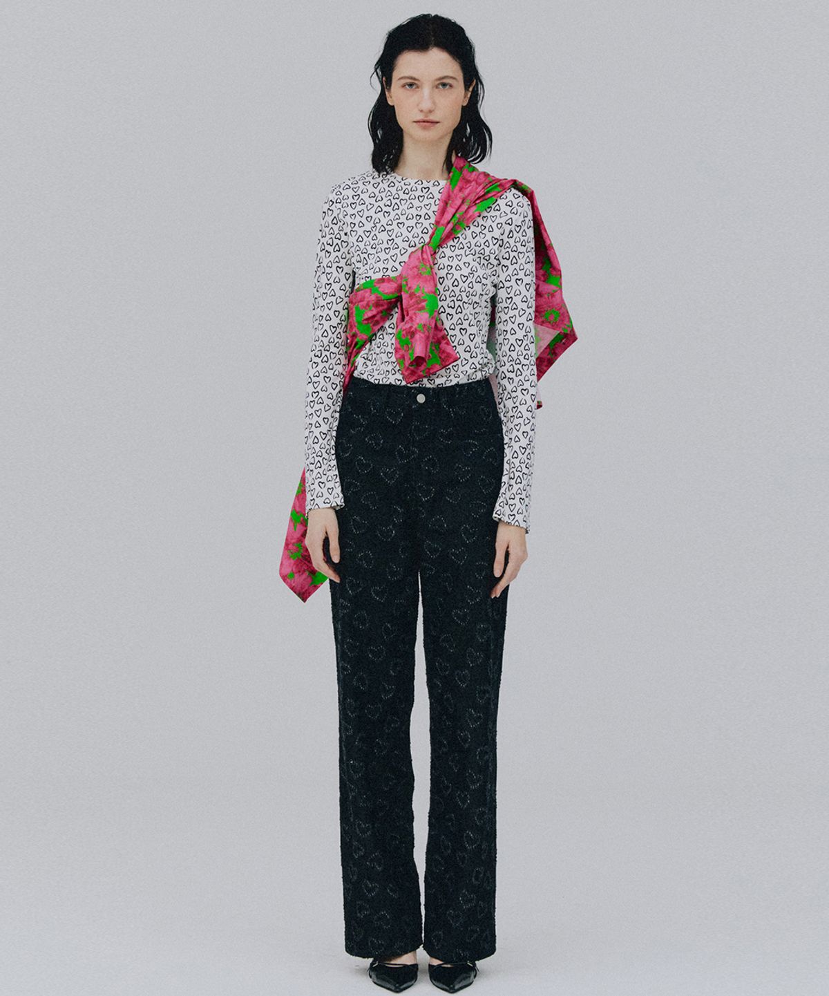 베데르미(VEDERMI) heart pattern black denim pants
