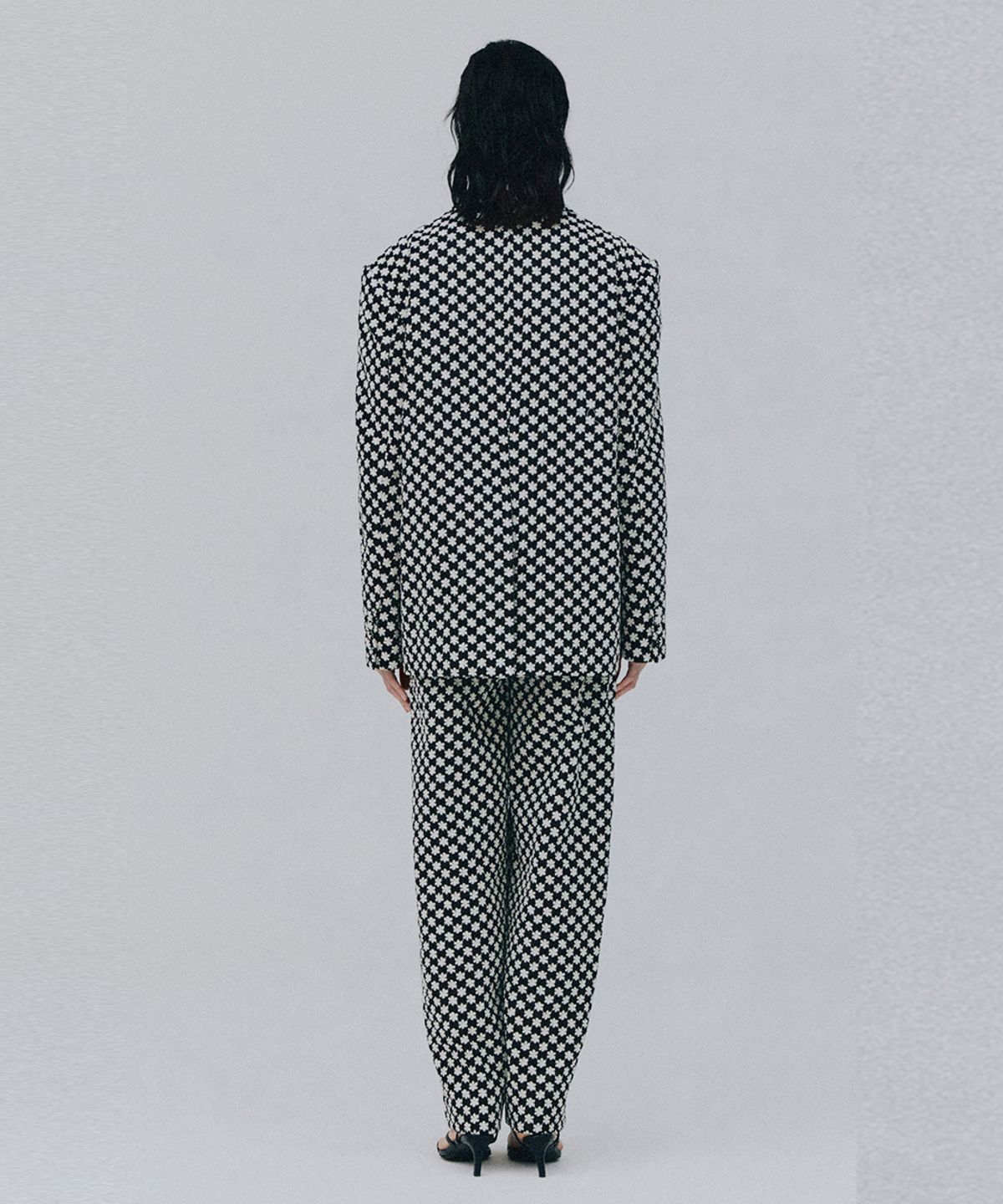 베데르미(VEDERMI) daisy embroidered tailored jacket