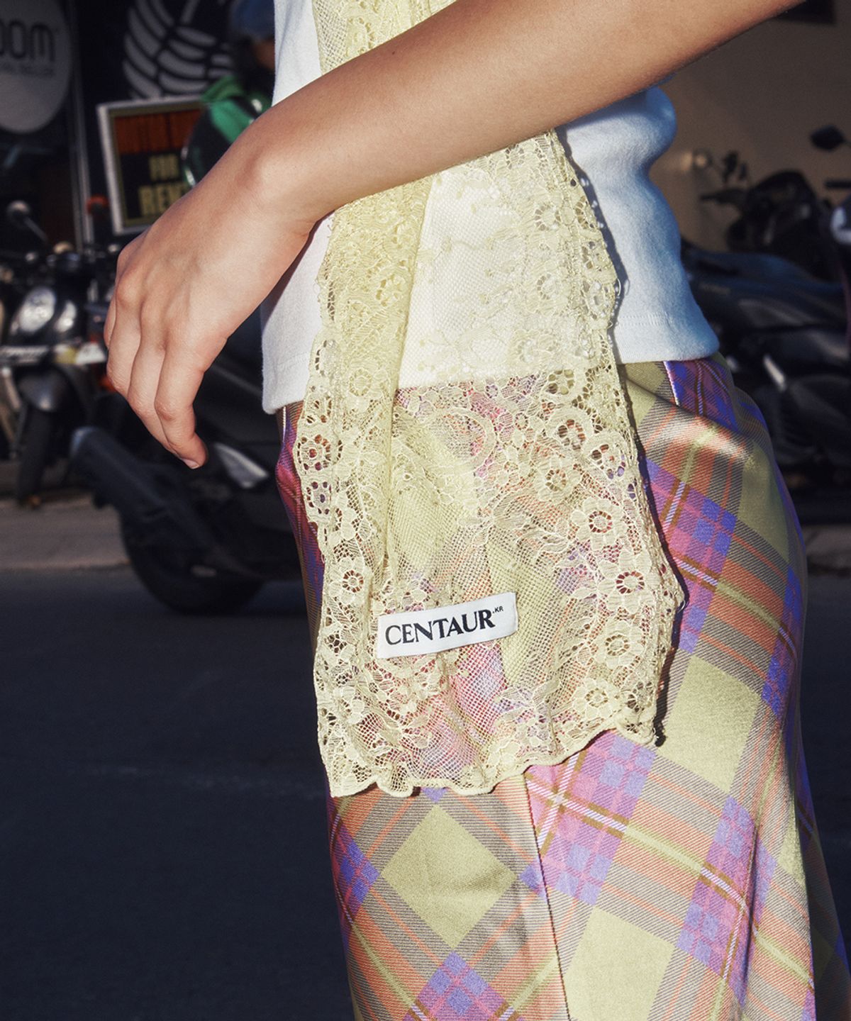 센토르(CENTAUR.KR) SCALLOPED LACE SCARF_YELLOW
