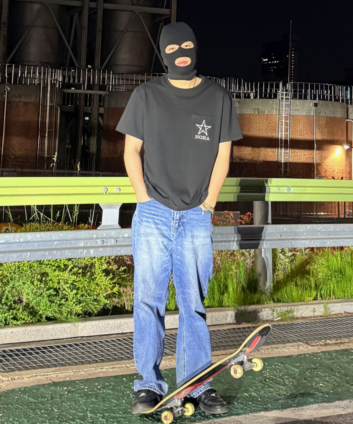 노라(NORA) 스케이터 세미 크롭 반팔 티셔츠
