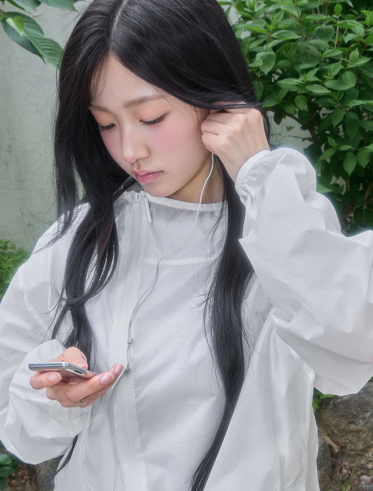 루프(LOOXP) 윈드 자수 시스루 오버핏 바람막이 아이보리