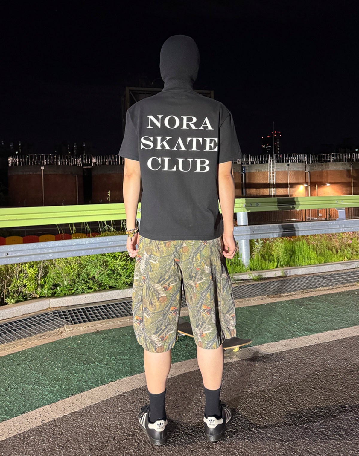 노라(NORA) 노라 스케이트 클럽 세미 크롭 반팔 티셔츠