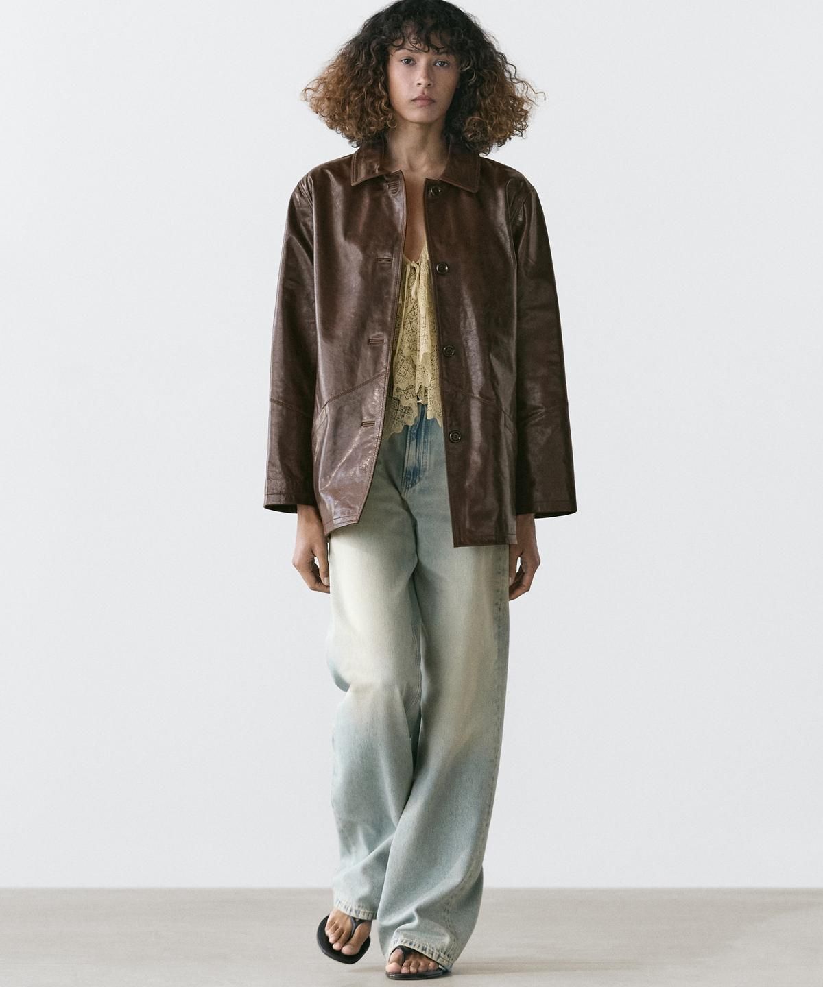 마시모두띠(MASSIMO DUTTI) 포켓 디테일 나파 레더 재킷