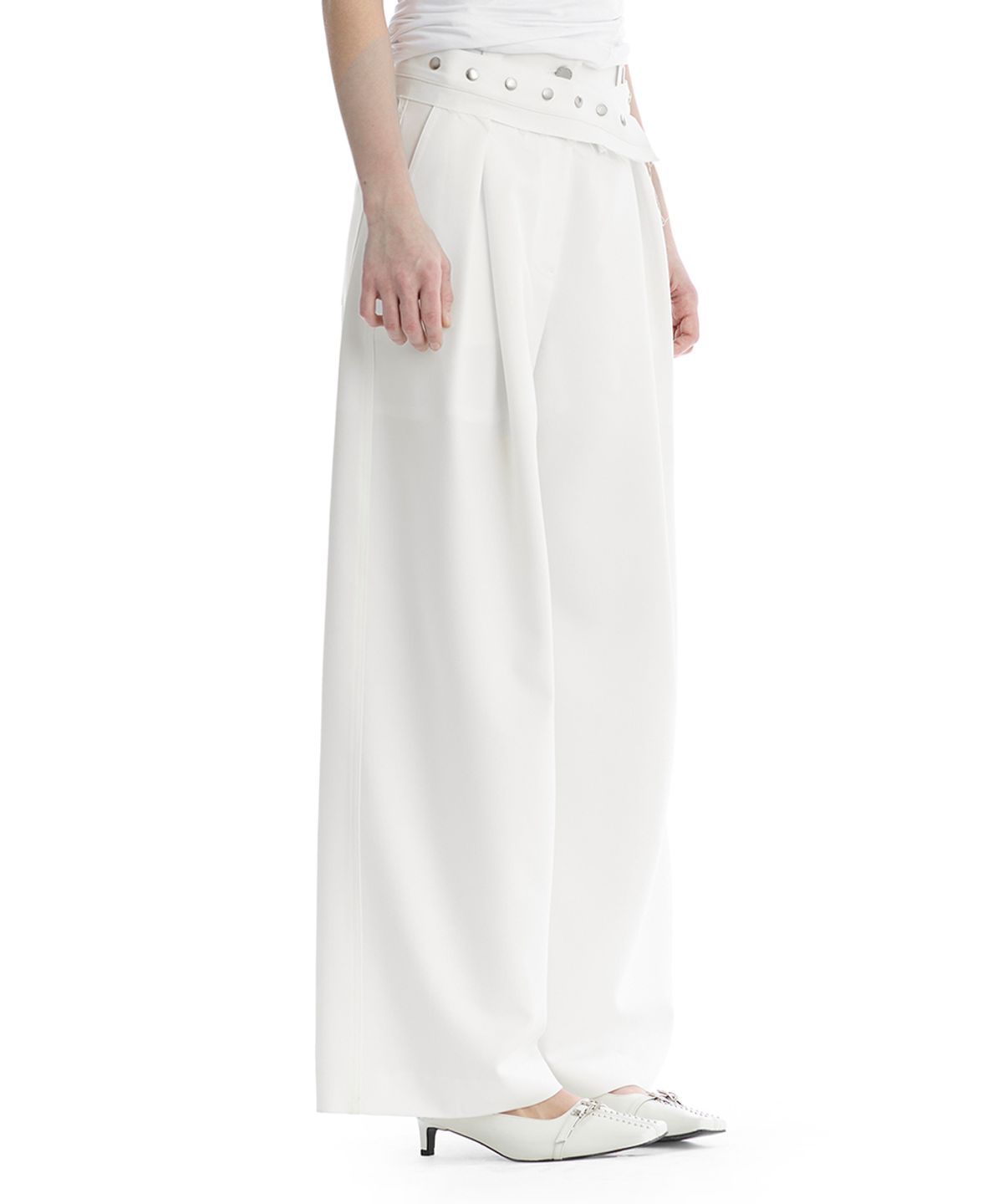 트리밍버드(TREEMINGBIRD) Removable Snap Belt Pleated Pants [ White ]