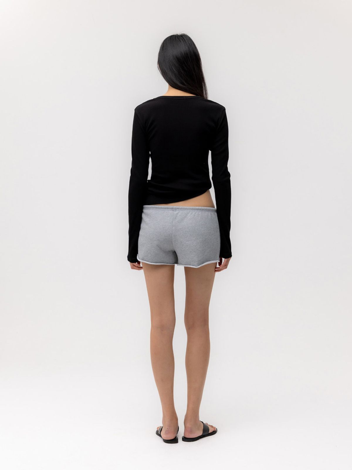 글로니(GLOWNY) G CLASSIC V-NECK RIB LONG SLEEVE (BLACK)