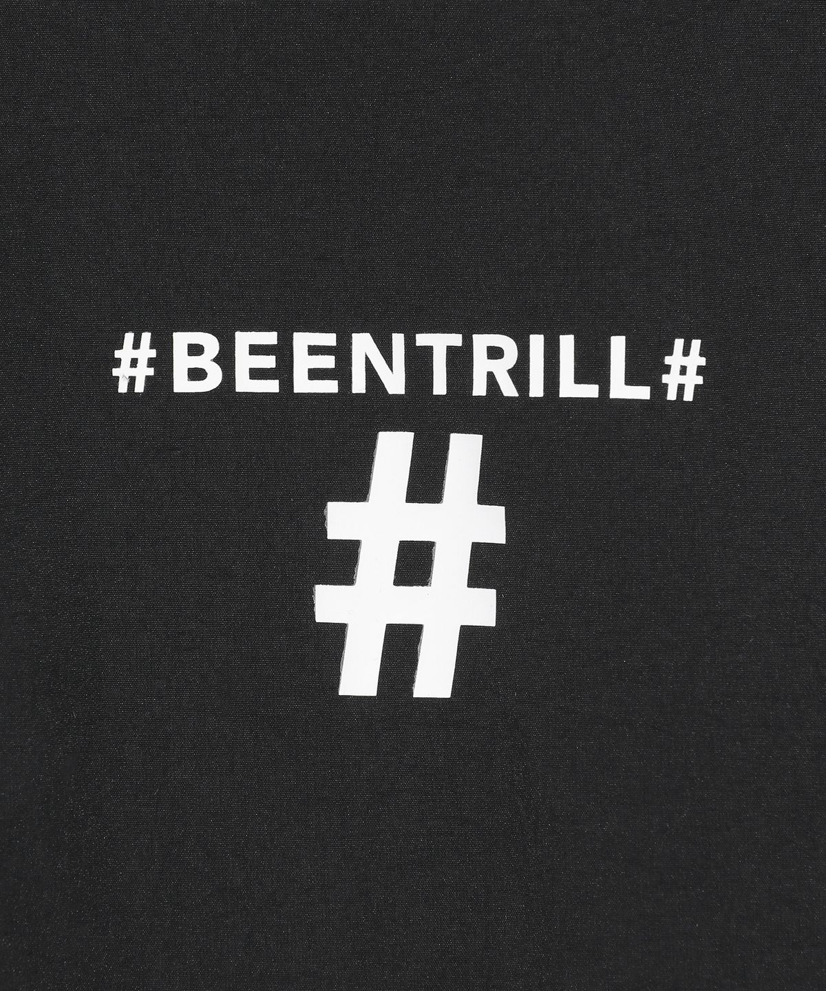 빈트릴(BEENTRILL) 에센셜 스몰 로고 하프집업 후드 반팔 아노락(블랙)