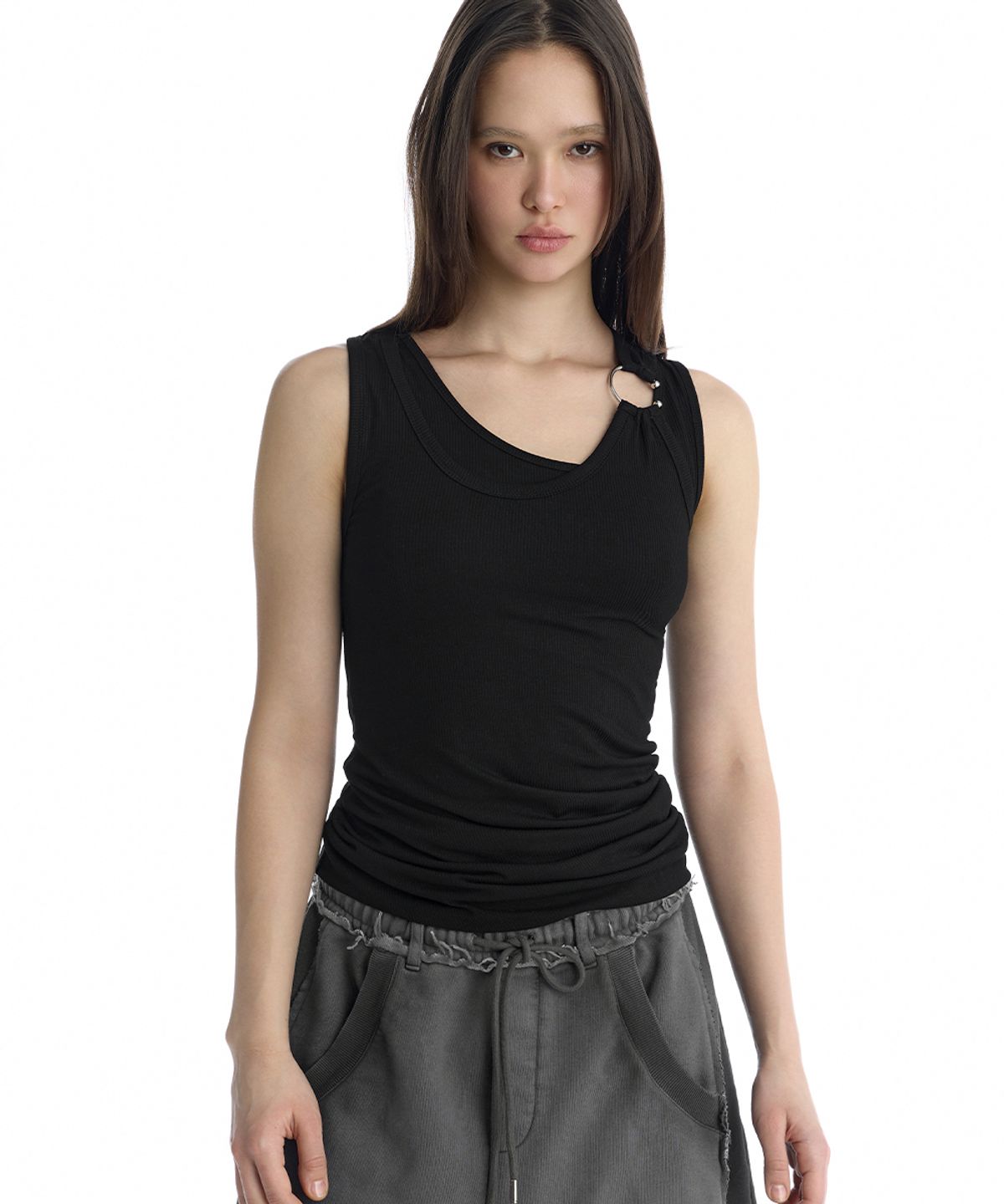 트리밍버드(TREEMINGBIRD) Double Layered Ring Sleeveless Top [ Black ]