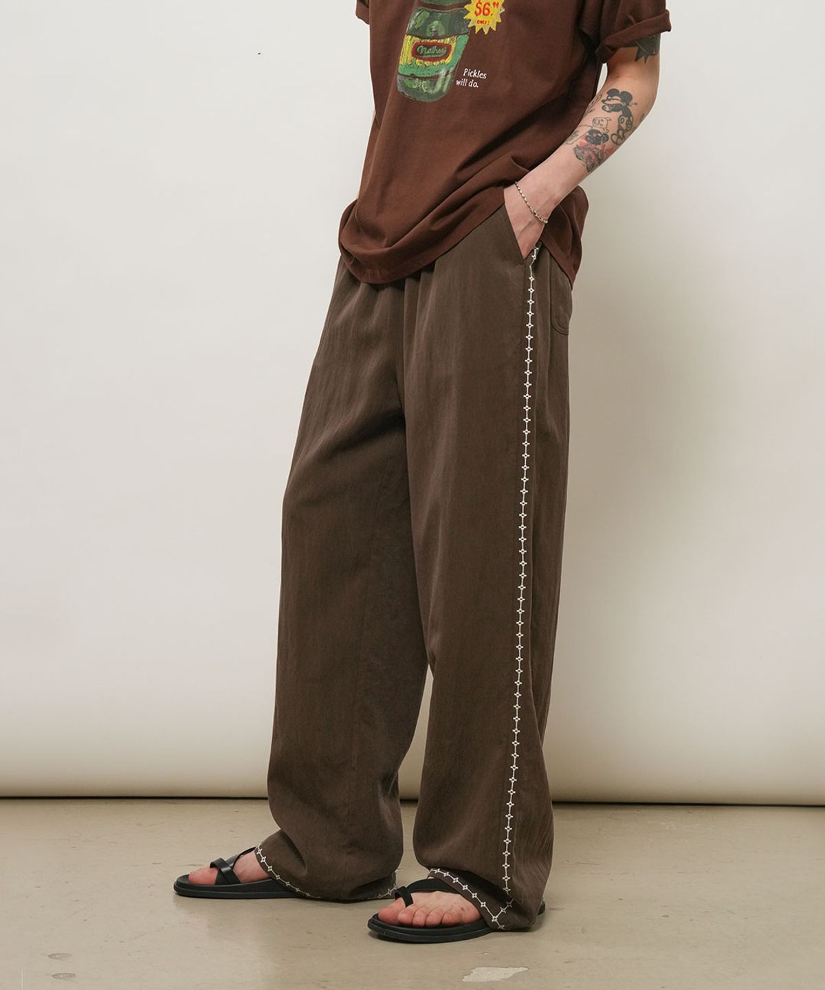 제너럴아이디어(GENERALIDEA) UNISEX 스티치 포인트 밴딩 팬츠 [2COL] / GF2UPT017