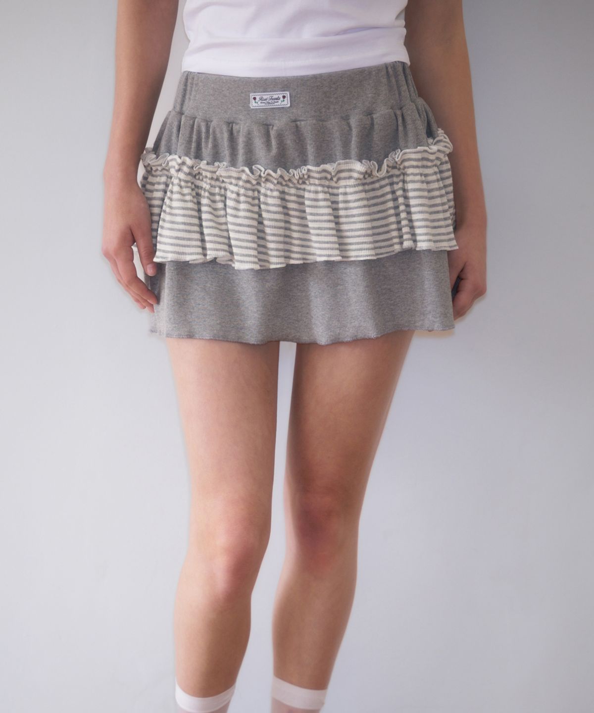 로제프란츠(ROSEFRANTZ) Cancan Frill Mini Skirt [Gray]
