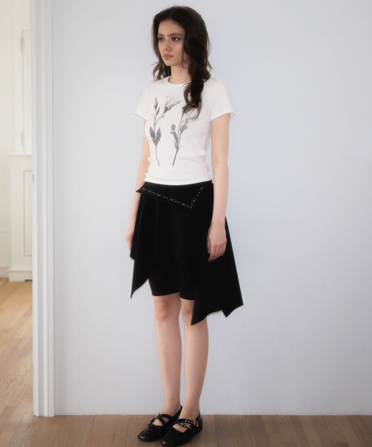 로제프란츠(ROSEFRANTZ) Stud unbalance Flare Skirt [Black]