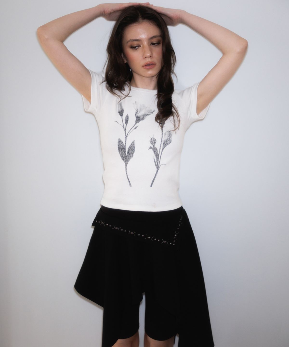 로제프란츠(ROSEFRANTZ) Stud unbalance Flare Skirt [Black]