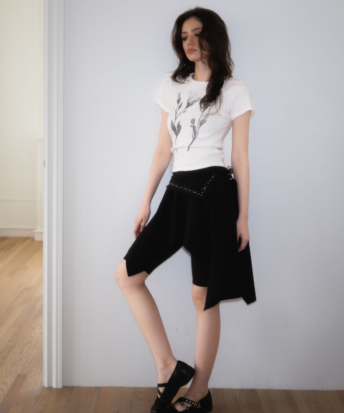 로제프란츠(ROSEFRANTZ) Stud unbalance Flare Skirt [Black]