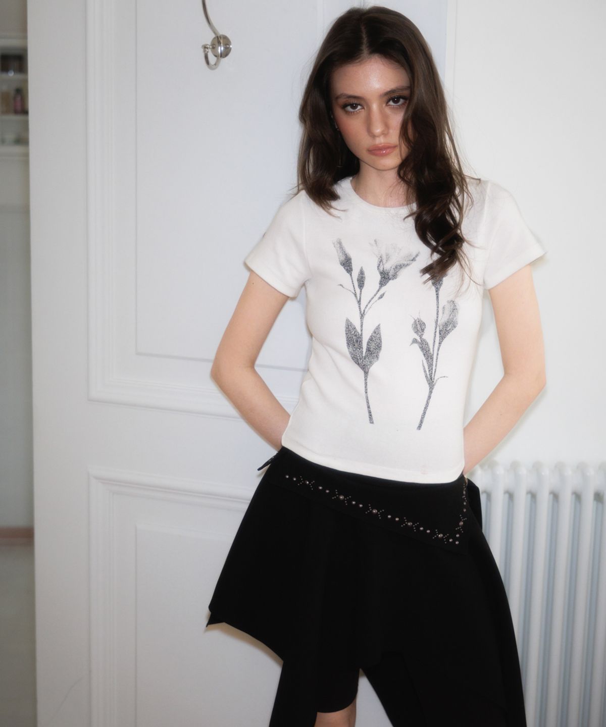 로제프란츠(ROSEFRANTZ) Stud unbalance Flare Skirt [Black]
