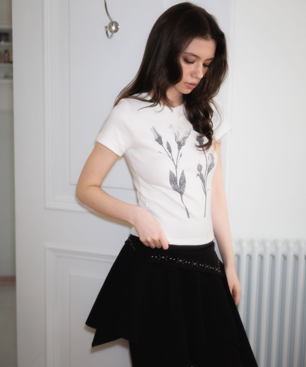 로제프란츠(ROSEFRANTZ) Stud unbalance Flare Skirt [Black]