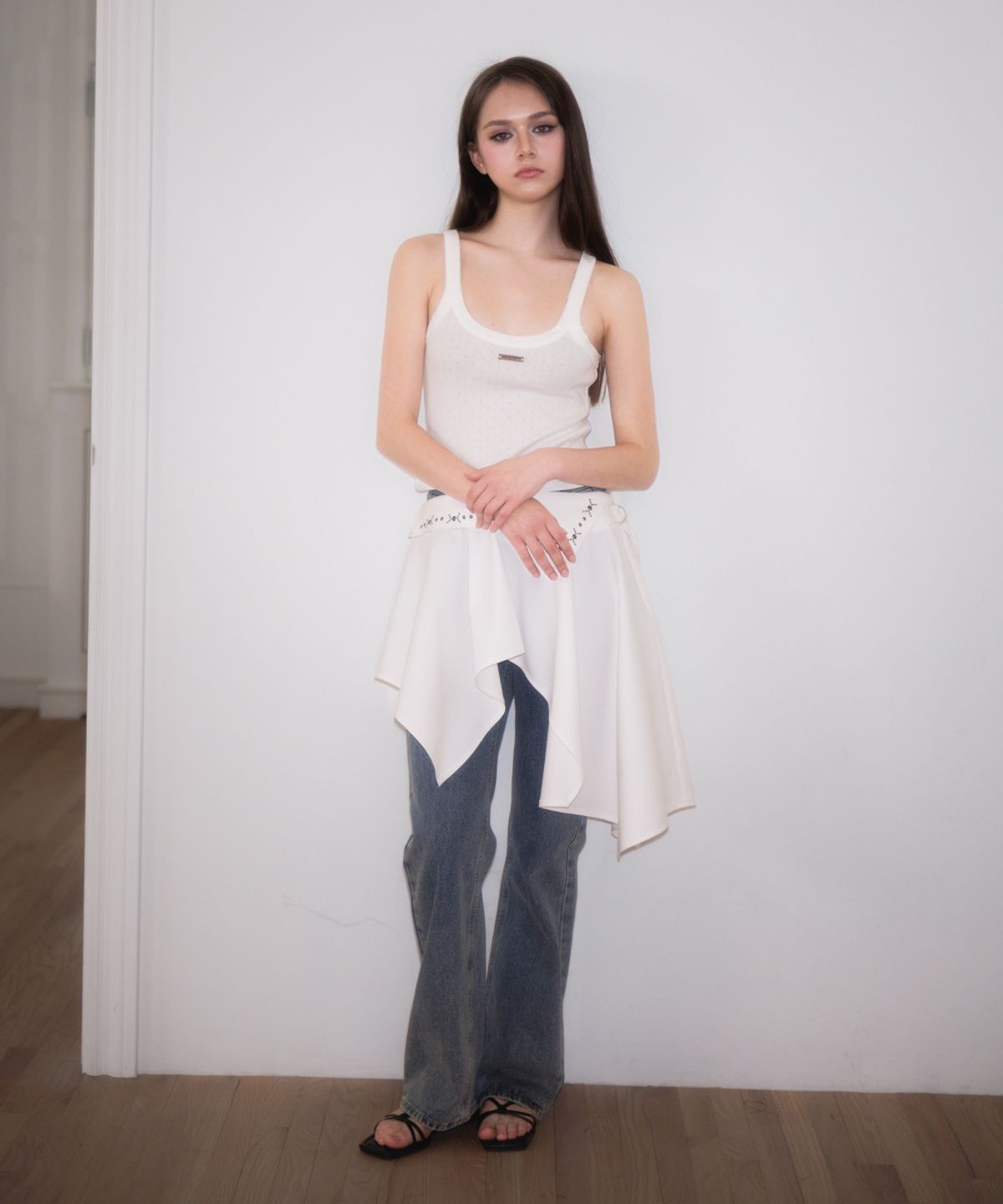 로제프란츠(ROSEFRANTZ) Stud unbalance Flare Skirt [Ivory]