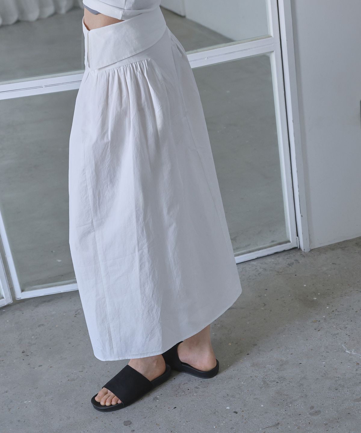 에퓨레(EPURE) MUTE Suede Flat Slides (2color)