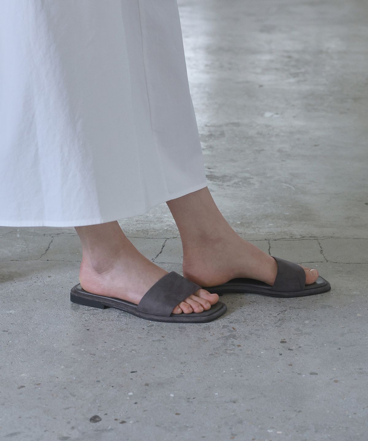 에퓨레(EPURE) ROEN Suede Flat Slides (3color)