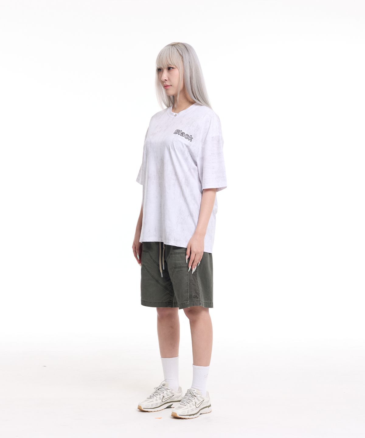 크림소다랩(CREAM SODA LAB) 워시드 로고 자수 프론트 절개 숏팬츠 카키