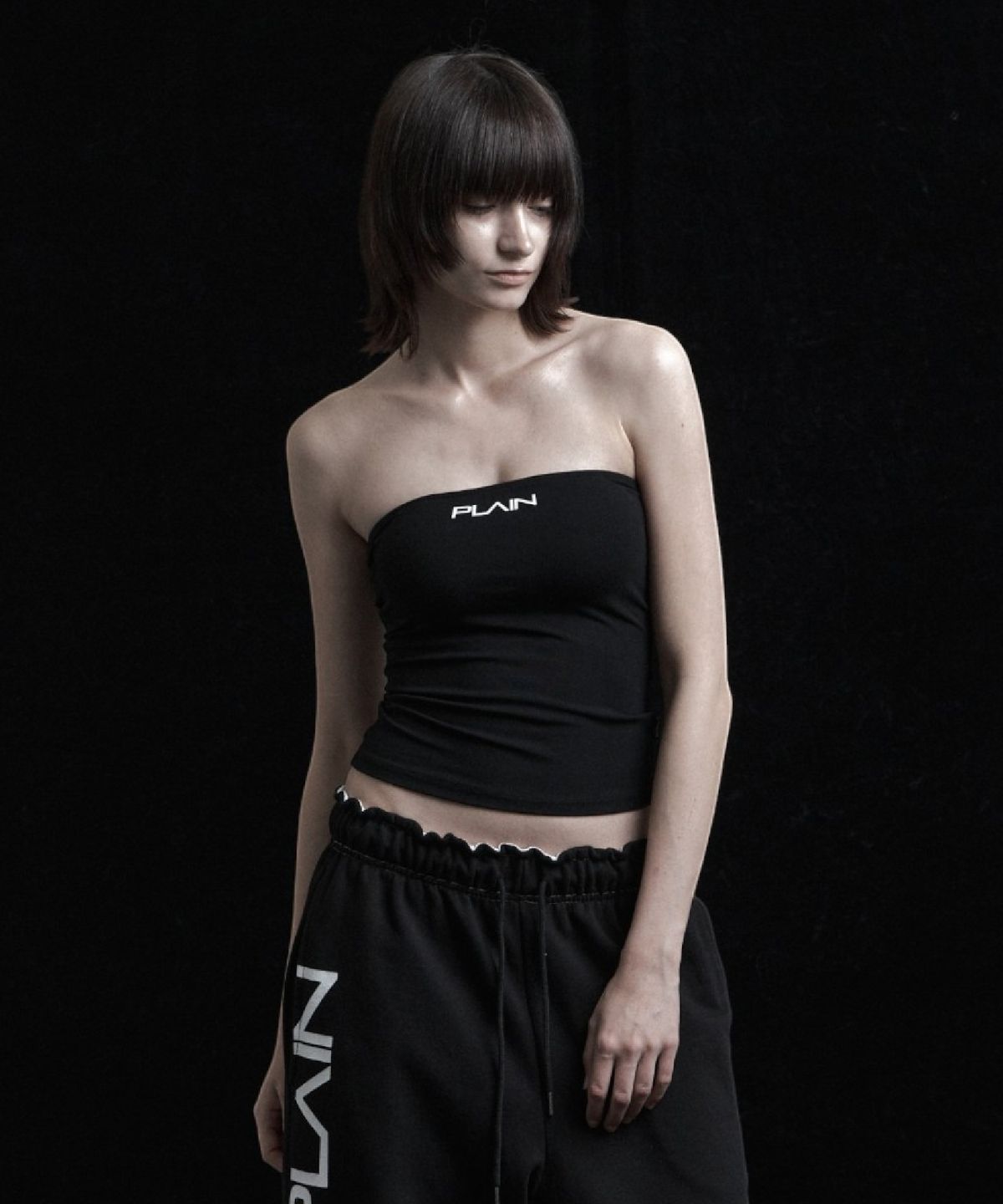 시너진(SYNERJYN) PLAIN BASIC TOP BLACK