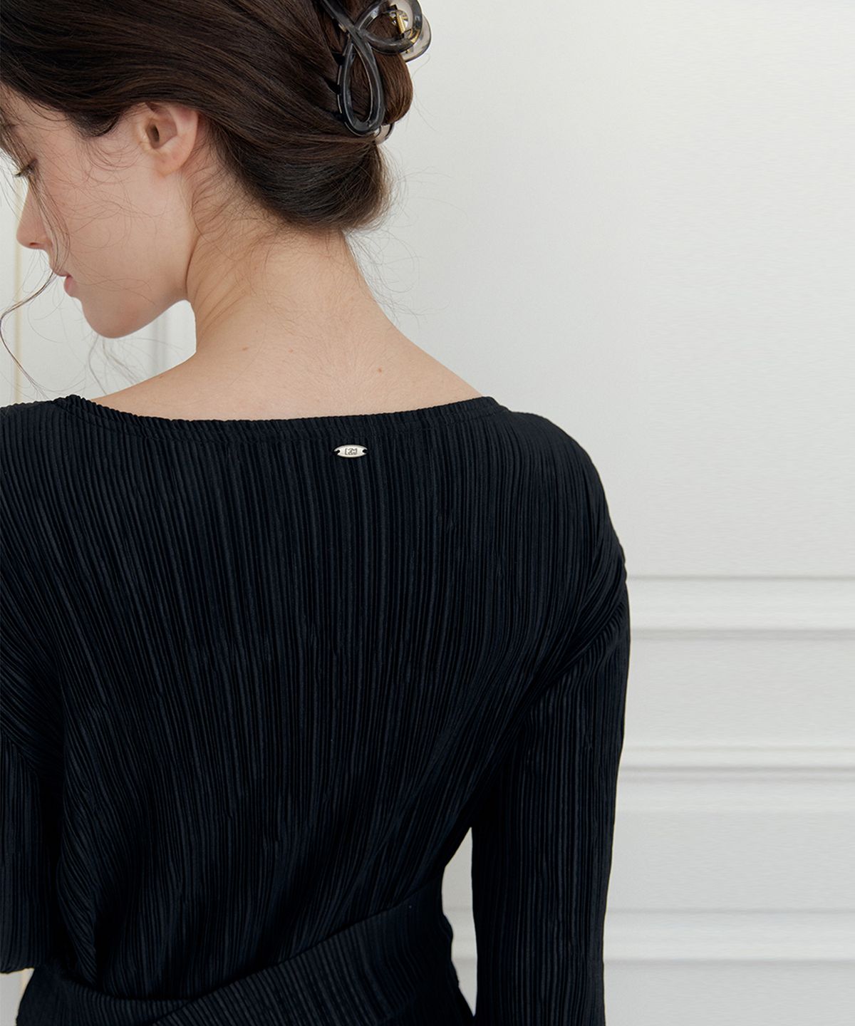 머지앤밍글(MERGE&MINGLE) Iconic Pleats Maxi Belted Dress (Black)