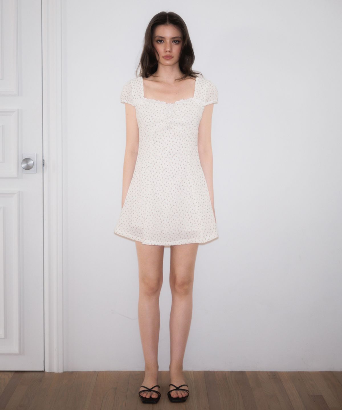 로제프란츠(ROSEFRANTZ) Lace Shirring Button Flare Dress [Ivory]