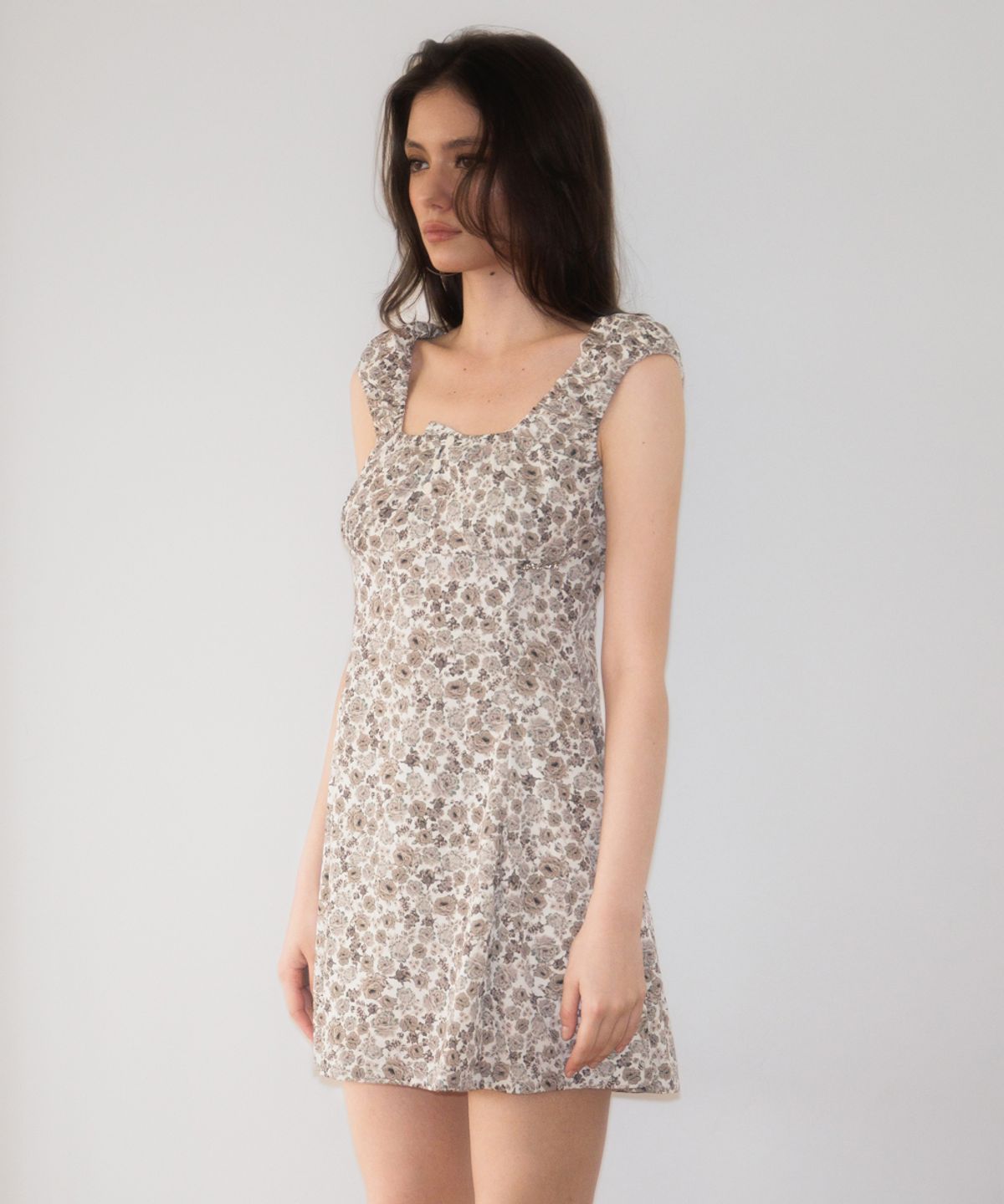 로제프란츠(ROSEFRANTZ) Vintage Flower Shirring Dress [Ivory]