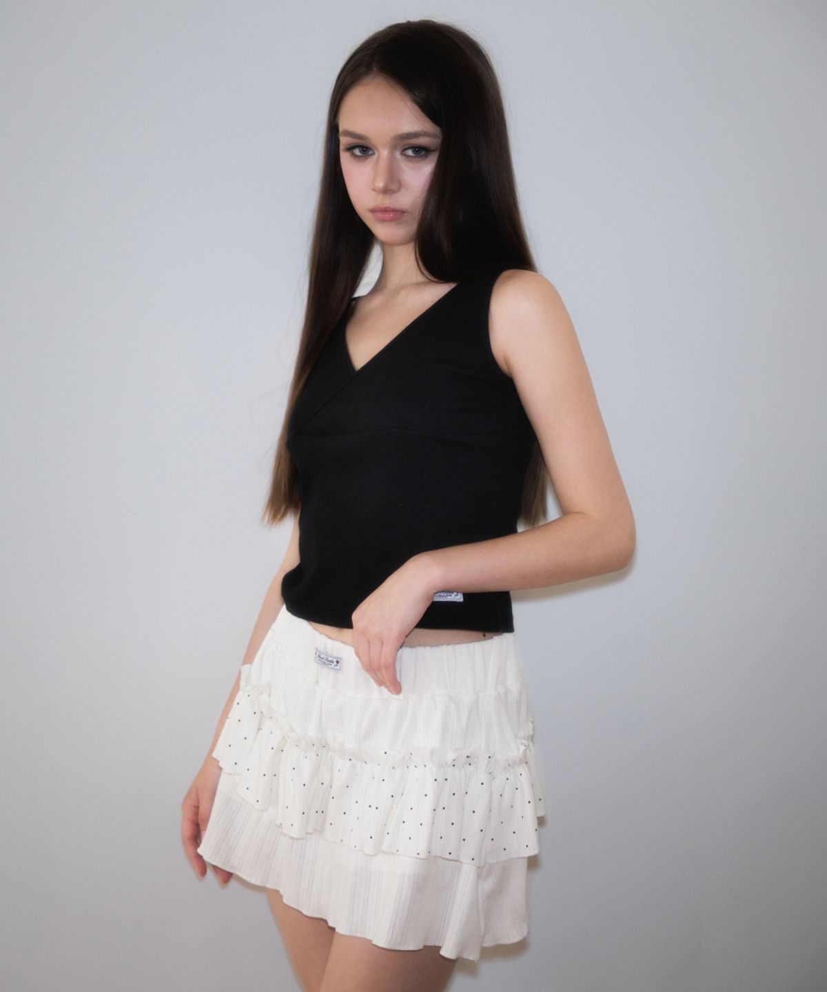 로제프란츠(ROSEFRANTZ) Wrap V-neck sleeveless [Black]