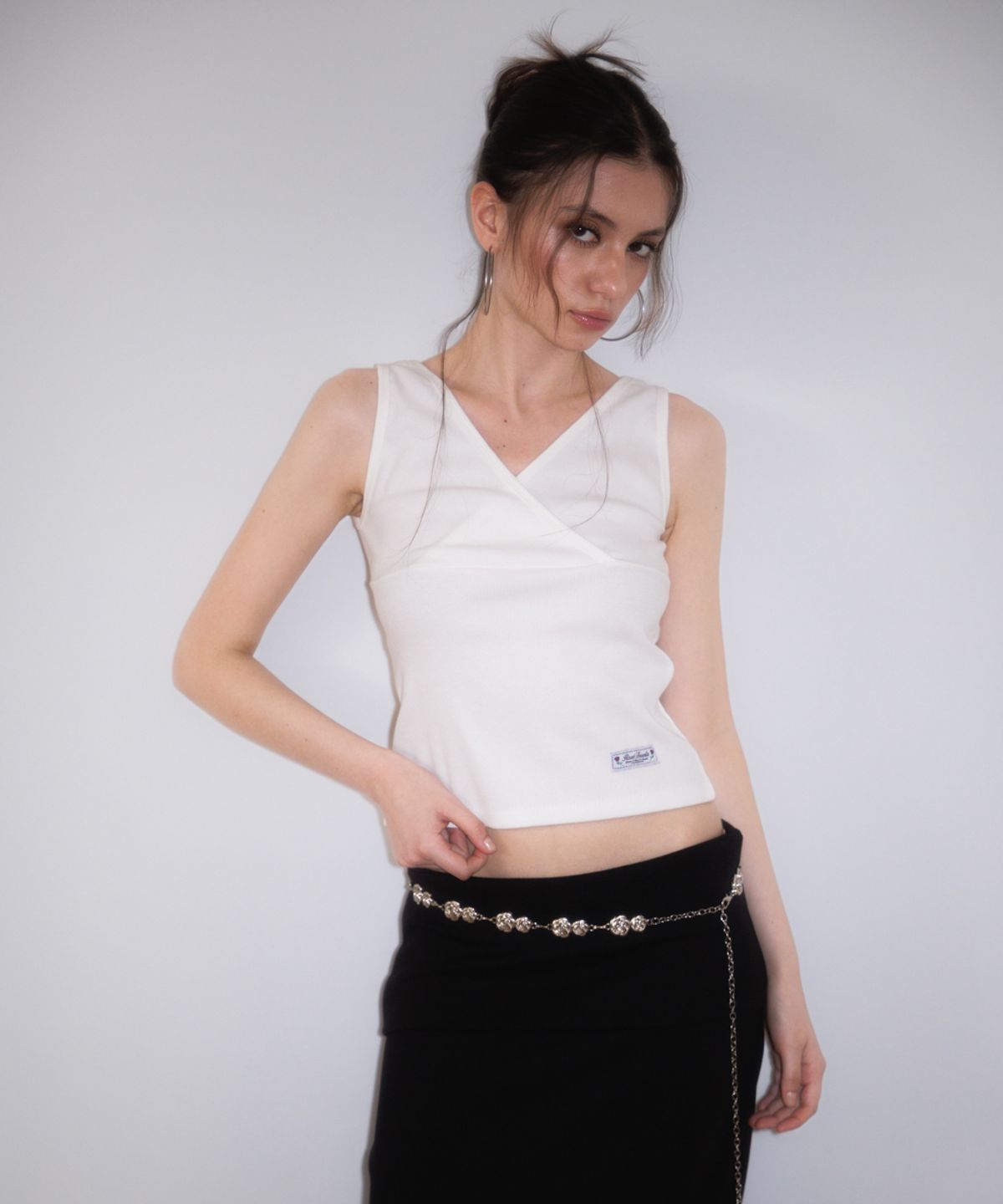 로제프란츠(ROSEFRANTZ) Wrap V-neck sleeveless [Ivory]