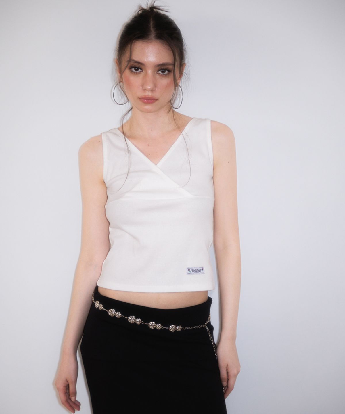 로제프란츠(ROSEFRANTZ) Wrap V-neck sleeveless [Ivory]