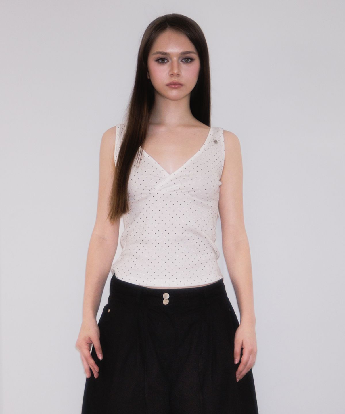 로제프란츠(ROSEFRANTZ) Dot V-neck Layered Sleeveless [White]