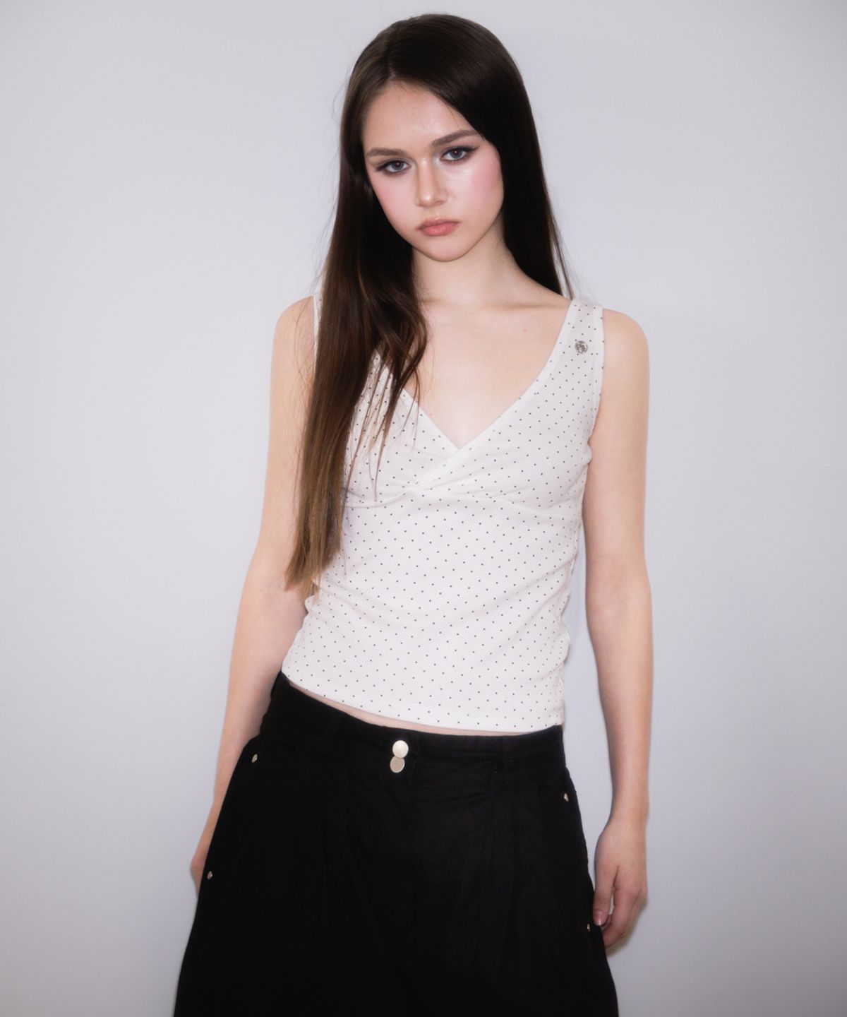 로제프란츠(ROSEFRANTZ) Dot V-neck Layered Sleeveless [White]