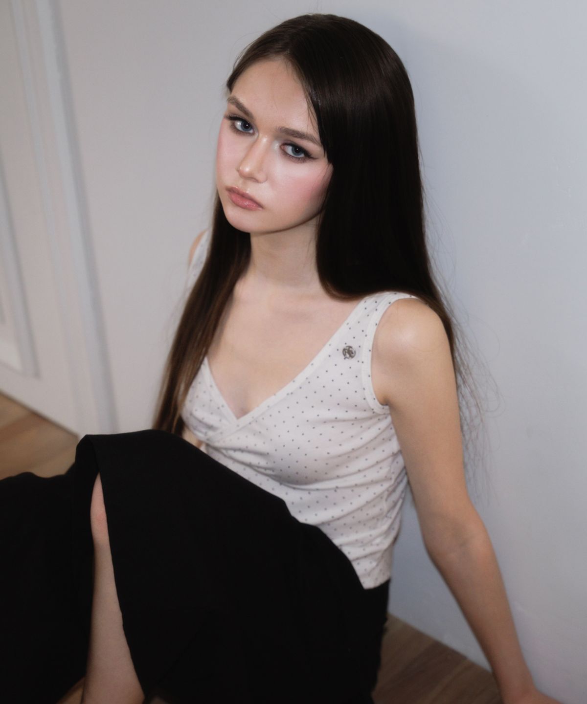 로제프란츠(ROSEFRANTZ) Dot V-neck Layered Sleeveless [White]