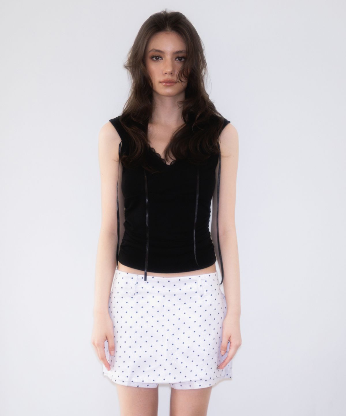 로제프란츠(ROSEFRANTZ) Lace-trim Ribbon Muse Sleeveless [Black]