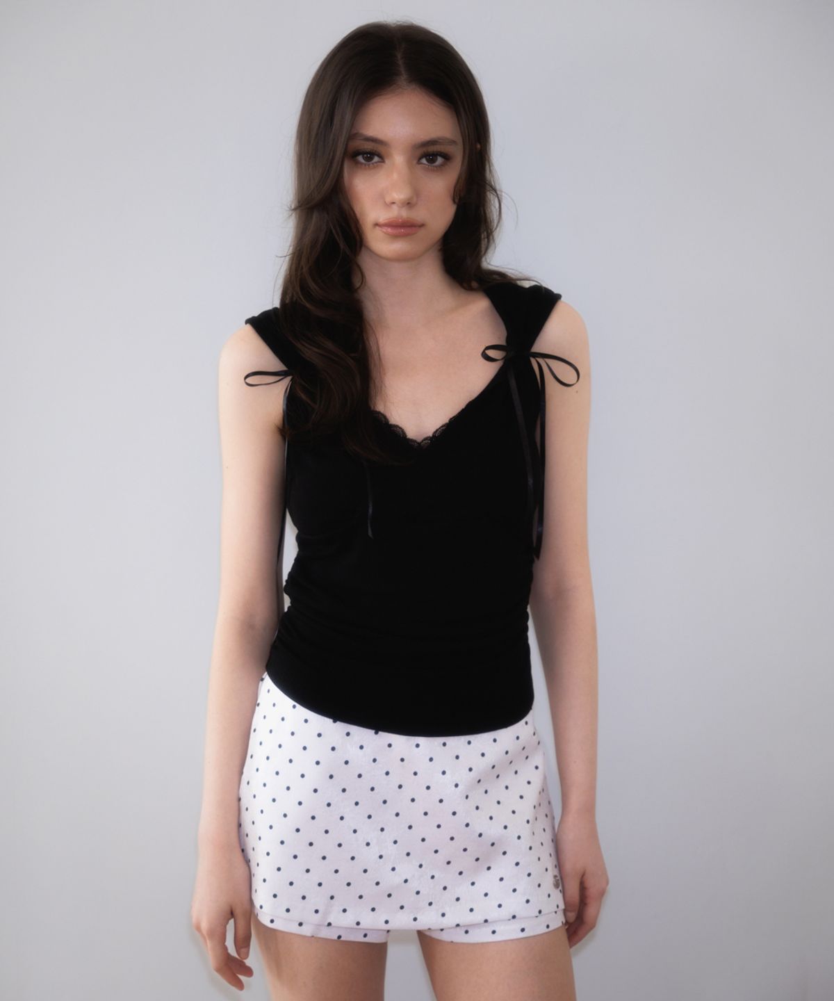 로제프란츠(ROSEFRANTZ) Lace-trim Ribbon Muse Sleeveless [Black]