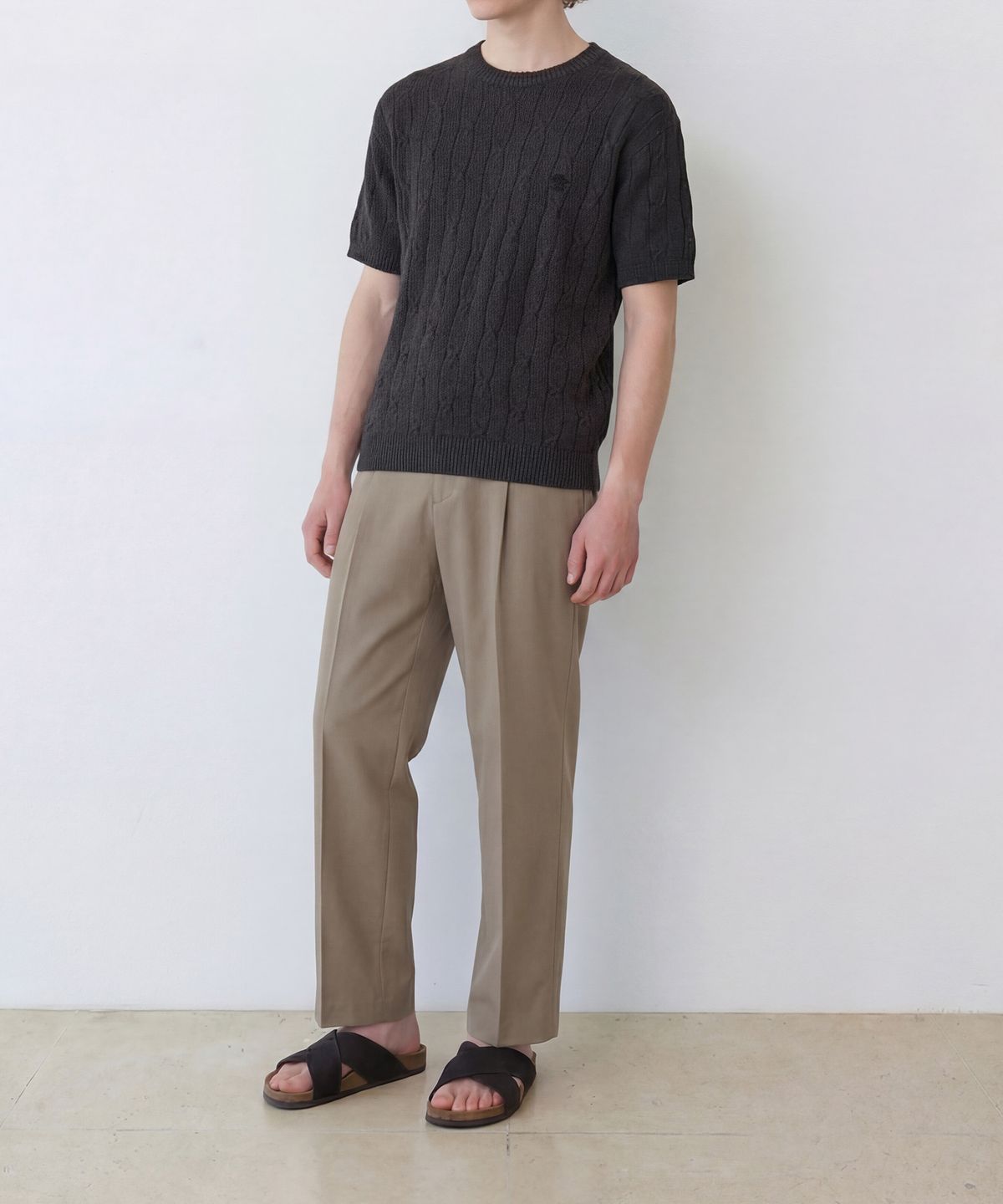 에든버러클럽(EDINBURGH CLUB) HIGH-TWIST LINEN CABLE S/S KNIT (CHARCOAL)