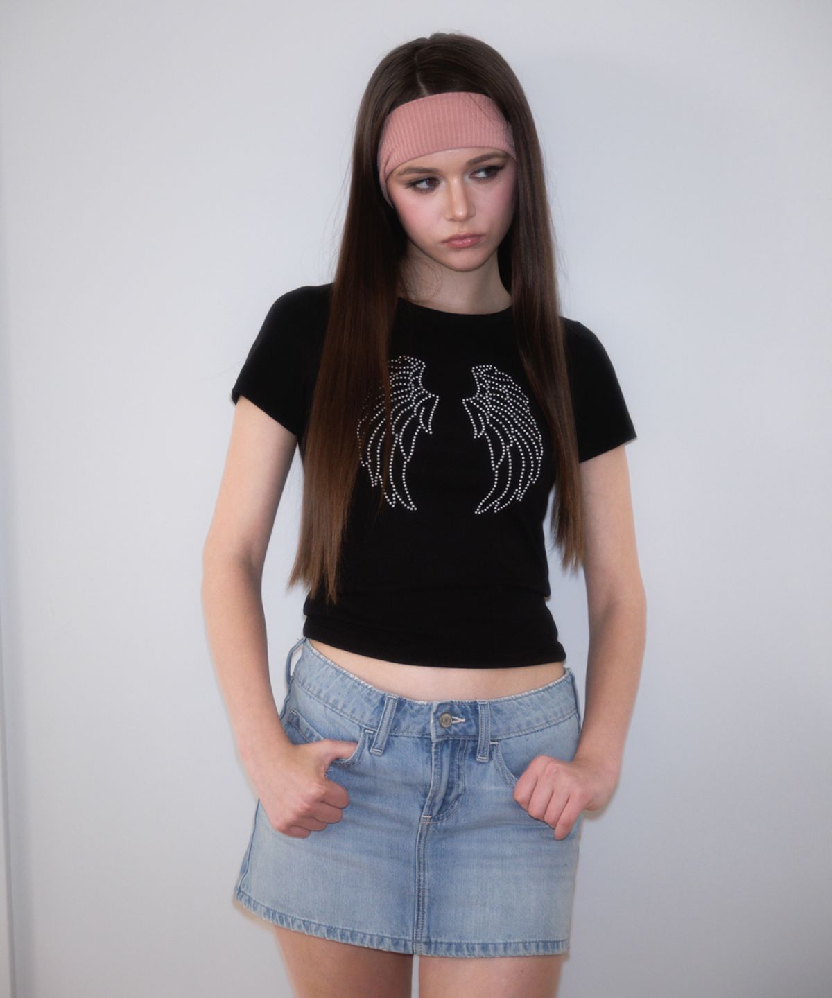 로제프란츠(ROSEFRANTZ) Sparkle Angel Wing T-shirt [Black]