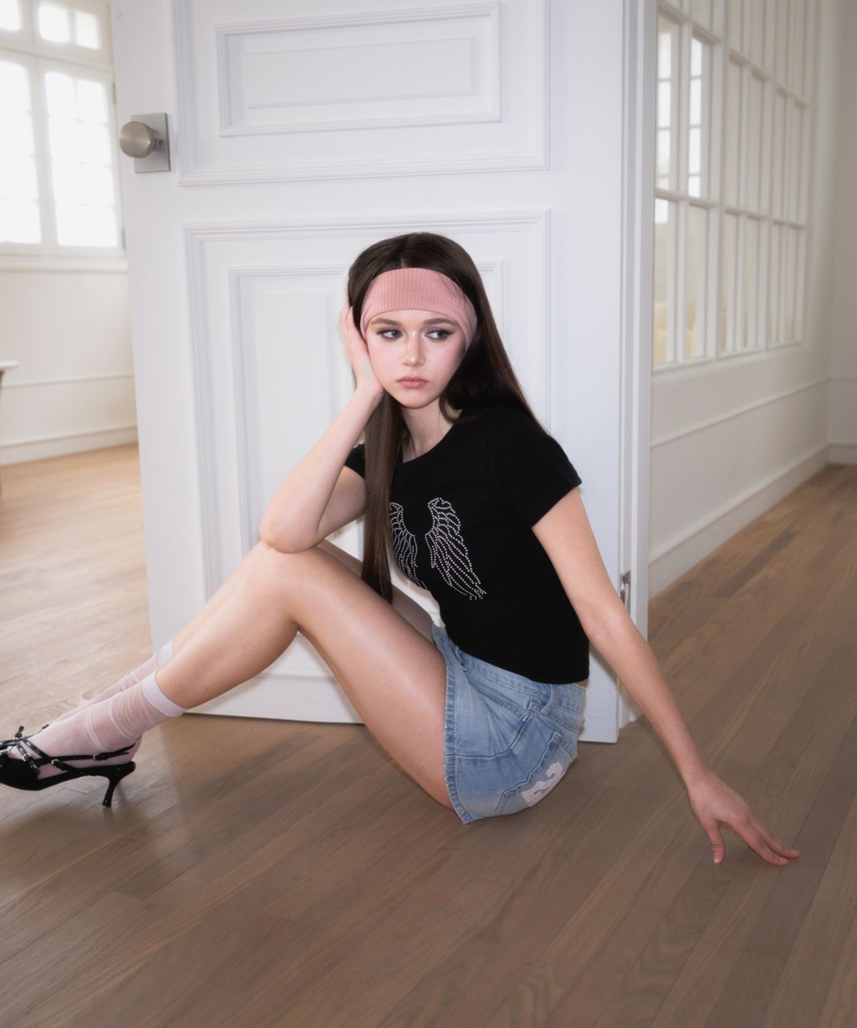 로제프란츠(ROSEFRANTZ) Sparkle Angel Wing T-shirt [Black]