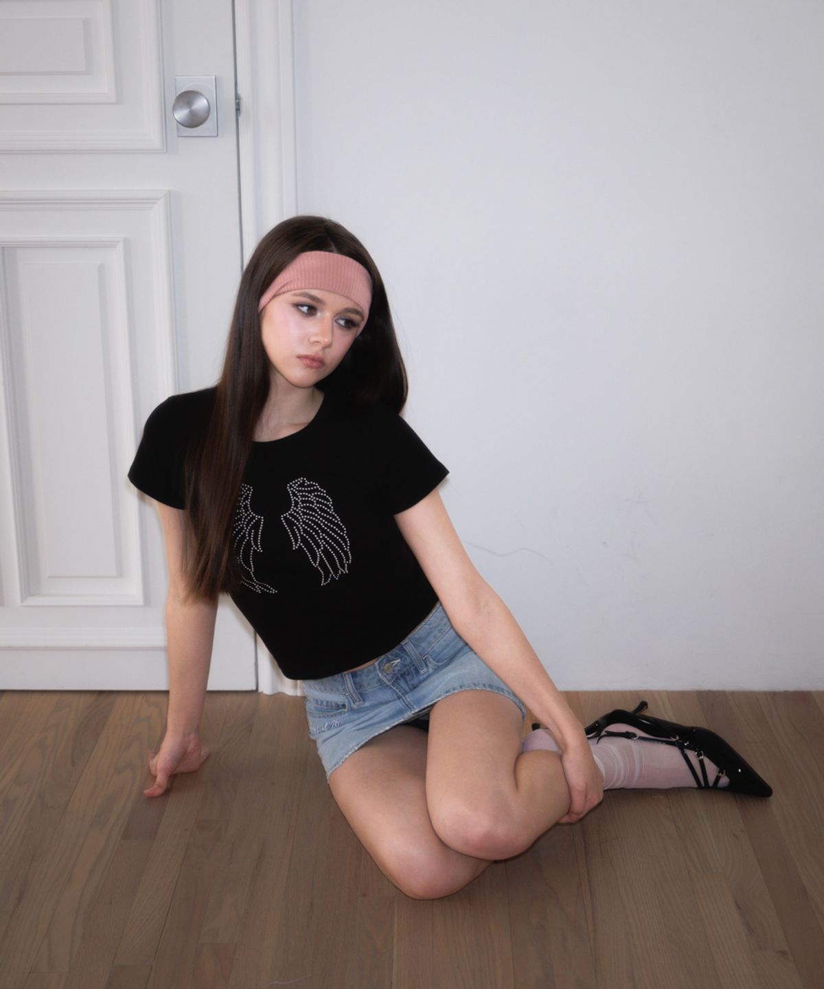 로제프란츠(ROSEFRANTZ) Sparkle Angel Wing T-shirt [Black]