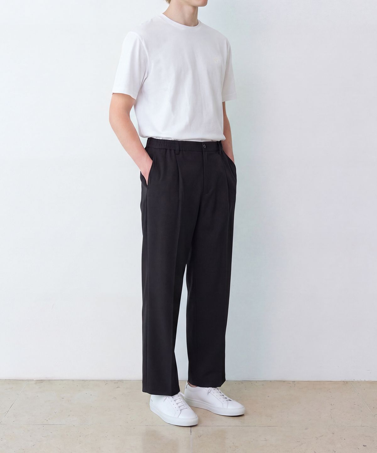 에든버러클럽(EDINBURGH CLUB) ESSENTIAL EMBROIDERY T-SHIRT (WHITE)