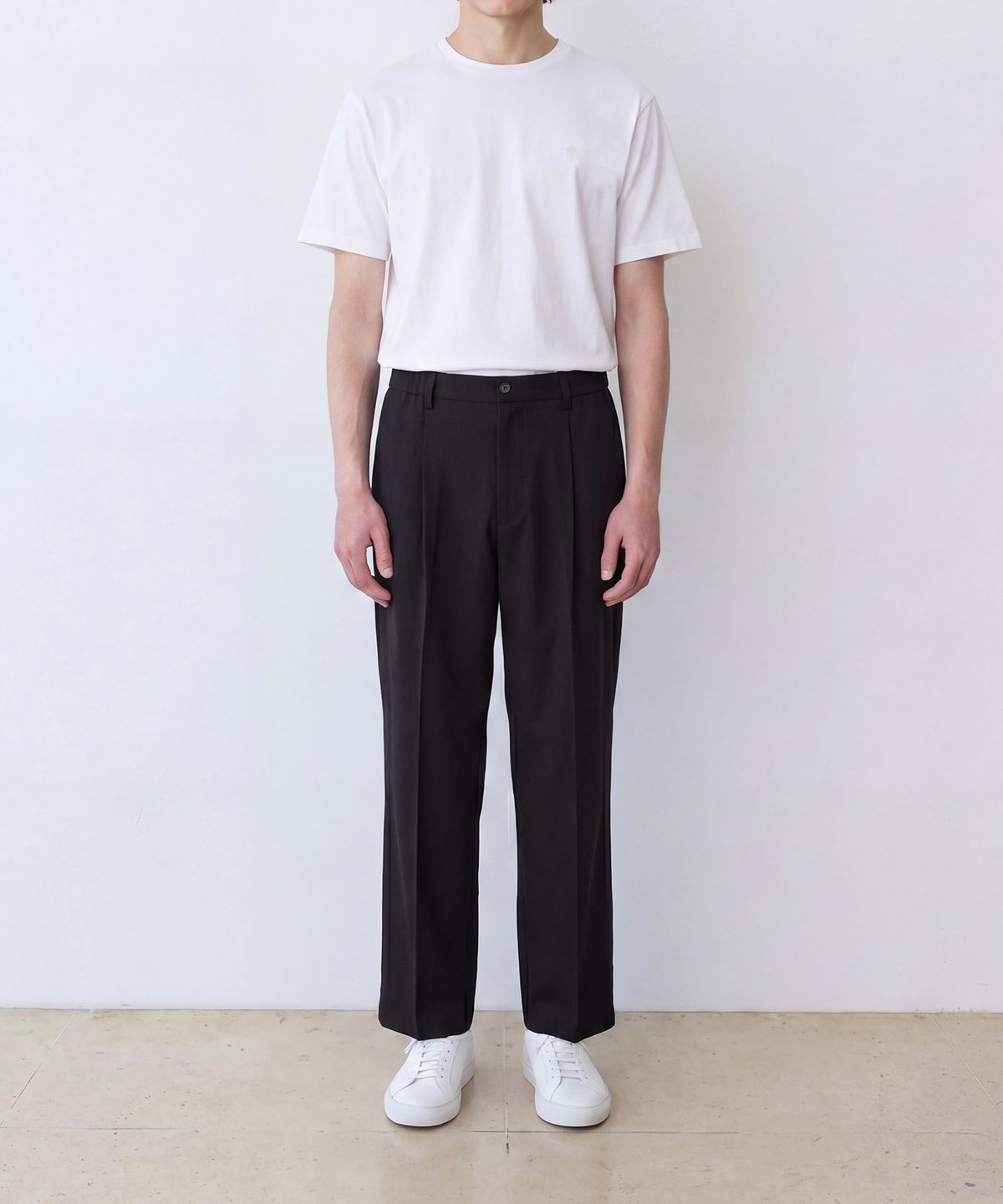 에든버러클럽(EDINBURGH CLUB) ESSENTIAL EMBROIDERY T-SHIRT (WHITE)